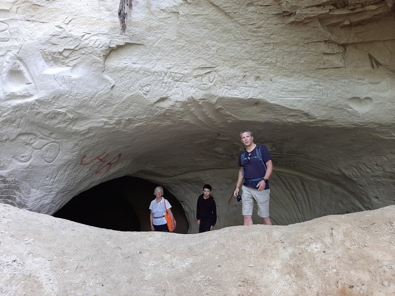 Spaziergang zu den Sandsteinhöhlen in Blindenmarkt