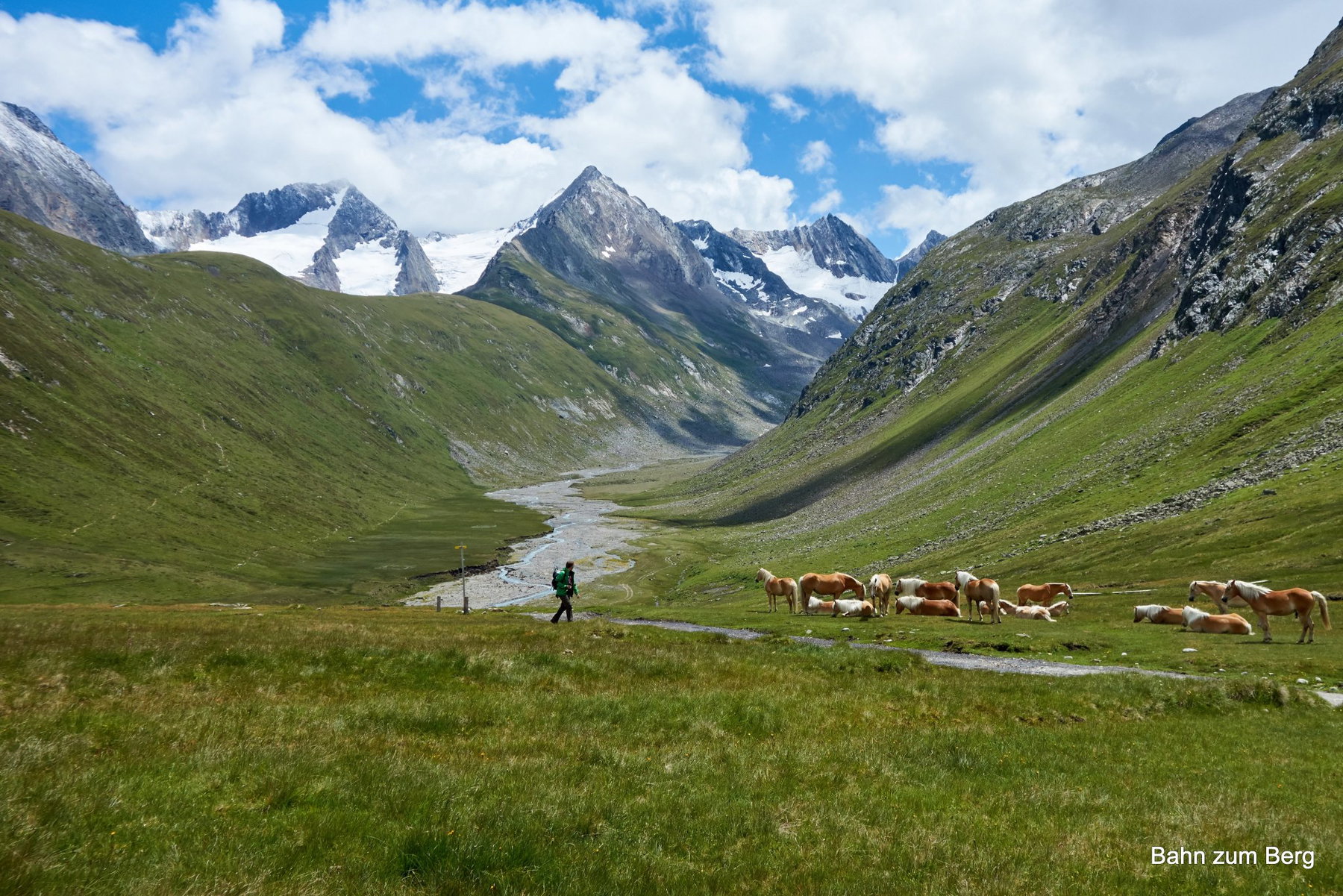 Blick von der Schönwieshütte die Rotmoosache hinauf