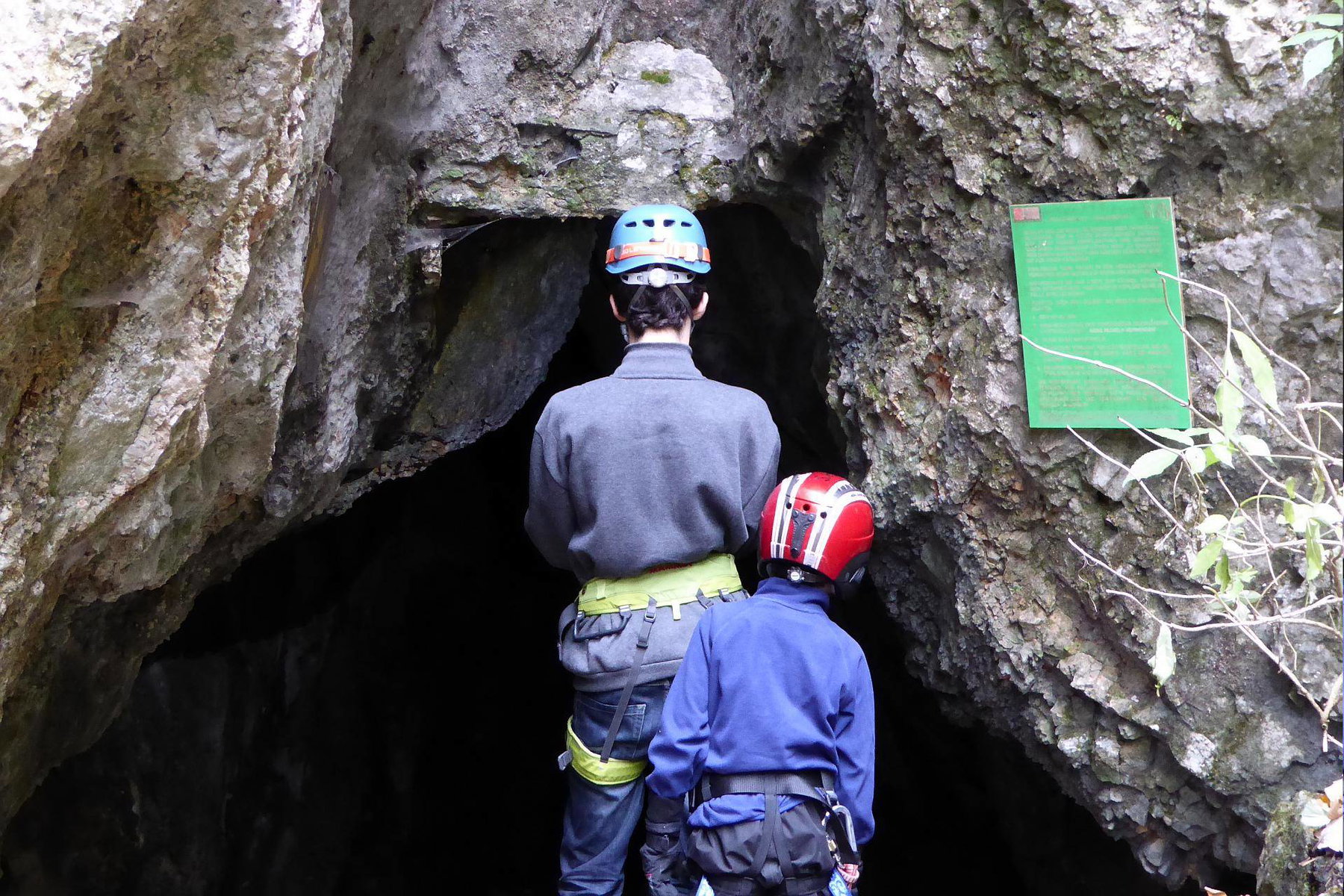 Eingang Waldegger Tropfsteinhöhle