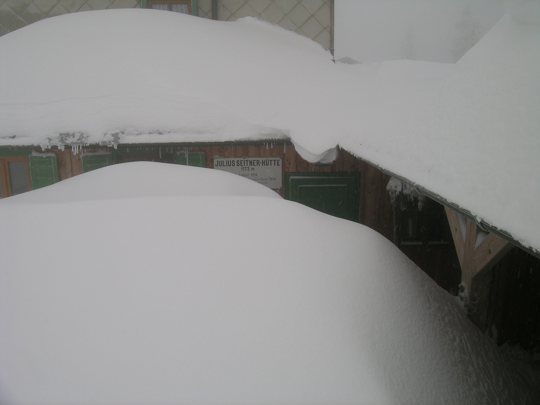 Allertiefster Winter bei der Julius-Seitner-Hütte. Foto: Alpenverein Edelweiss