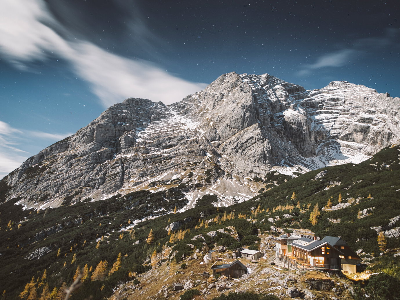 Hesshütte bei Nacht. Foto: Stefan Leitner