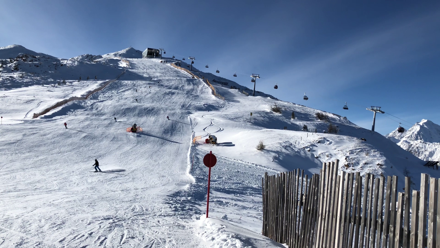 Kombibahn im Skigebiet Bergeralm. Foto Joakim Strickner