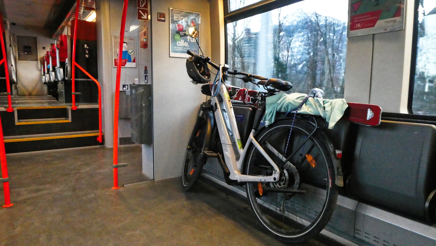 Auch das Fahrrad bekommt ein gemütliches Plätzchen. Foto: Karl Plohovich
