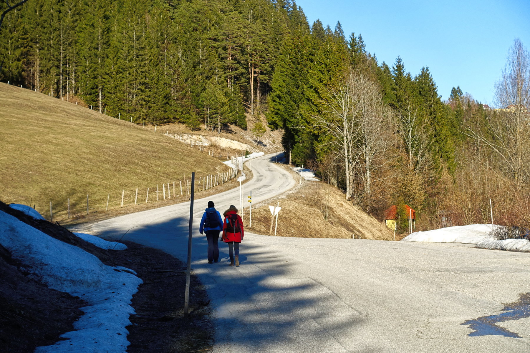 Asphalthatscher am Schluss nach Puchenstuben. Foto: Martin Heppner