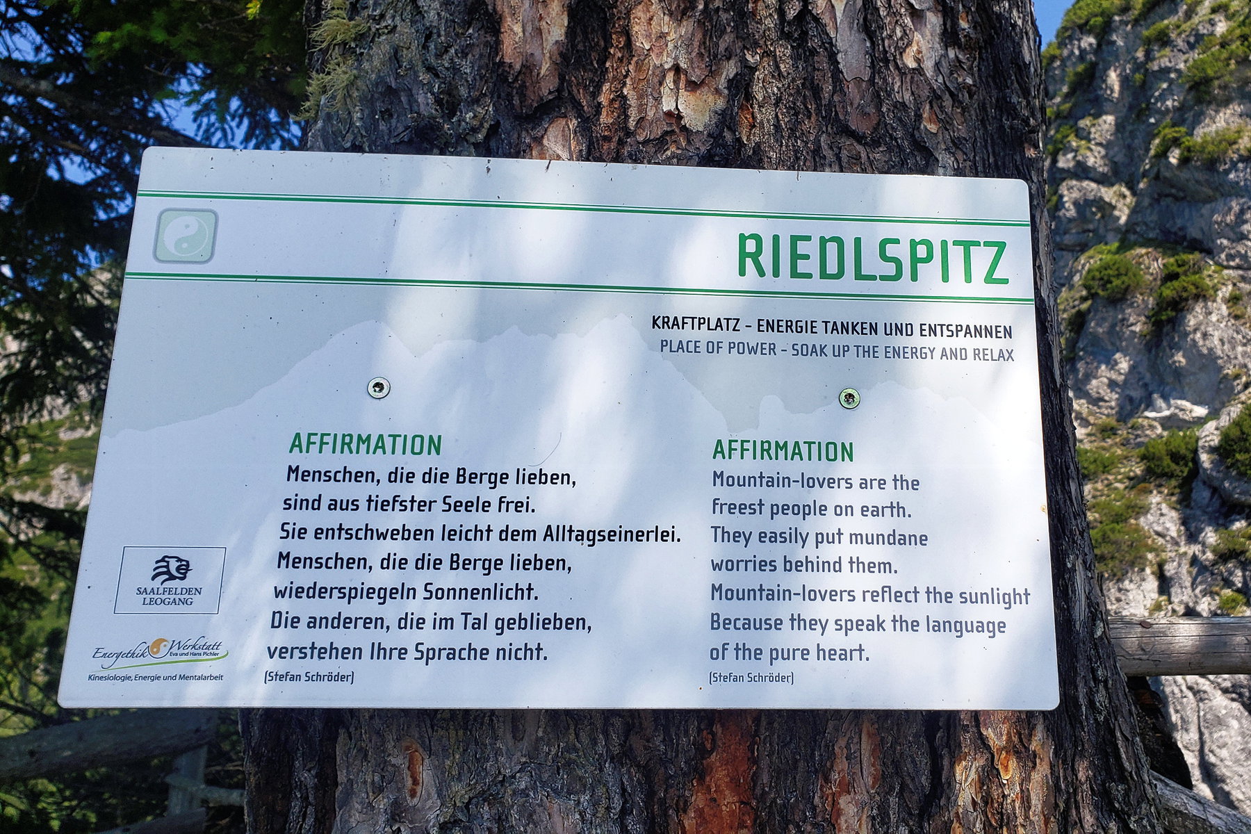 Nette Worte am Gipfel. Foto: Alpenverein Saalfelden