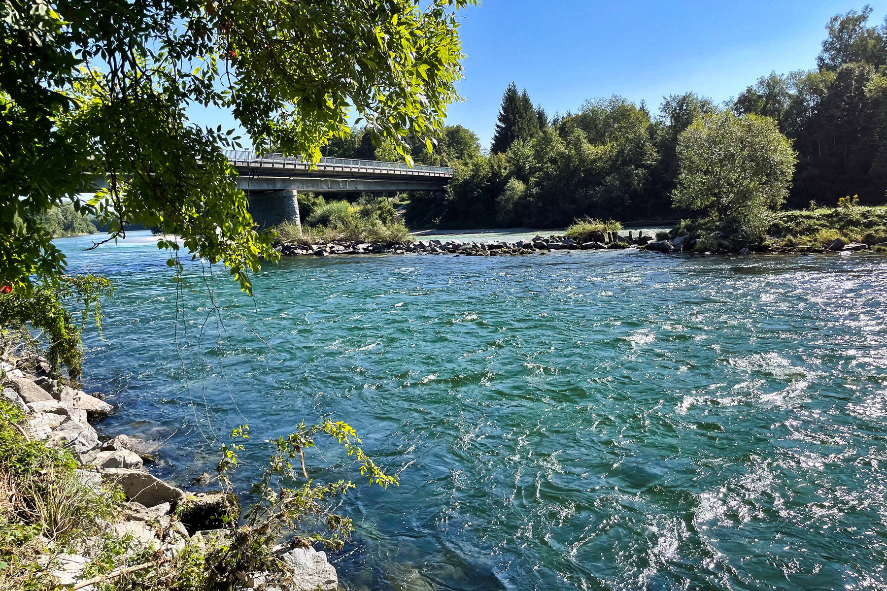 Blick zur Traunbrücke. Foto: Eva Maria Ginal