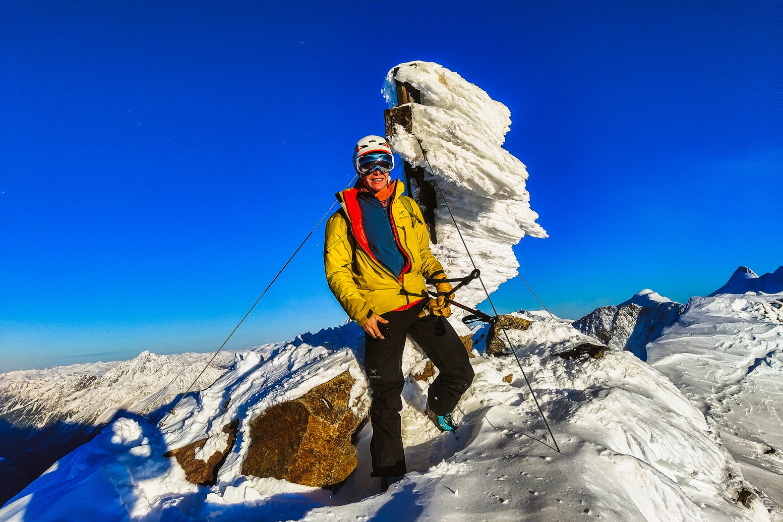 Am Gipfel der Schaufelspitze. Foto: Simon Widy