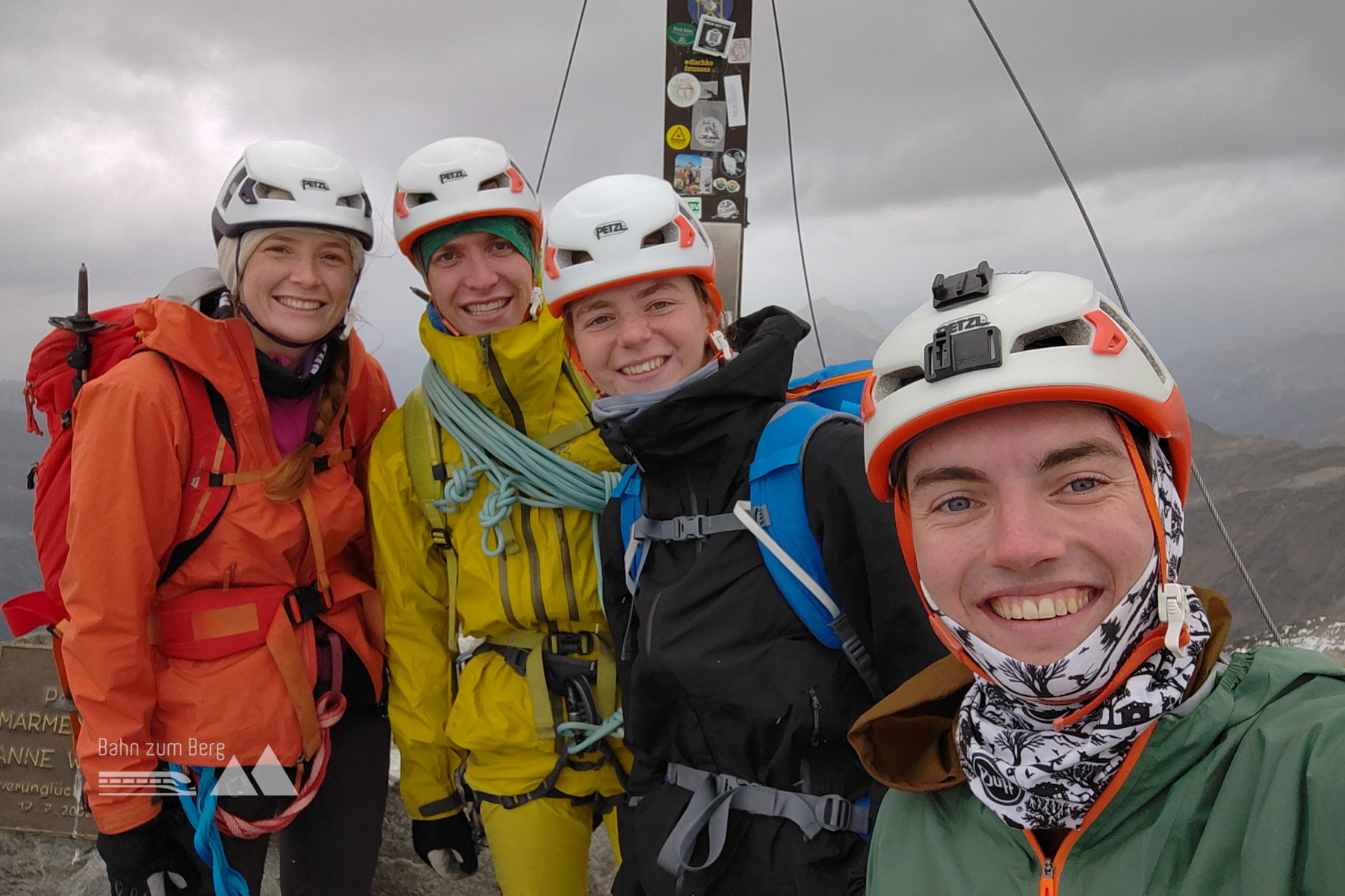 Gipfelselfie. Foto: Simon Widy