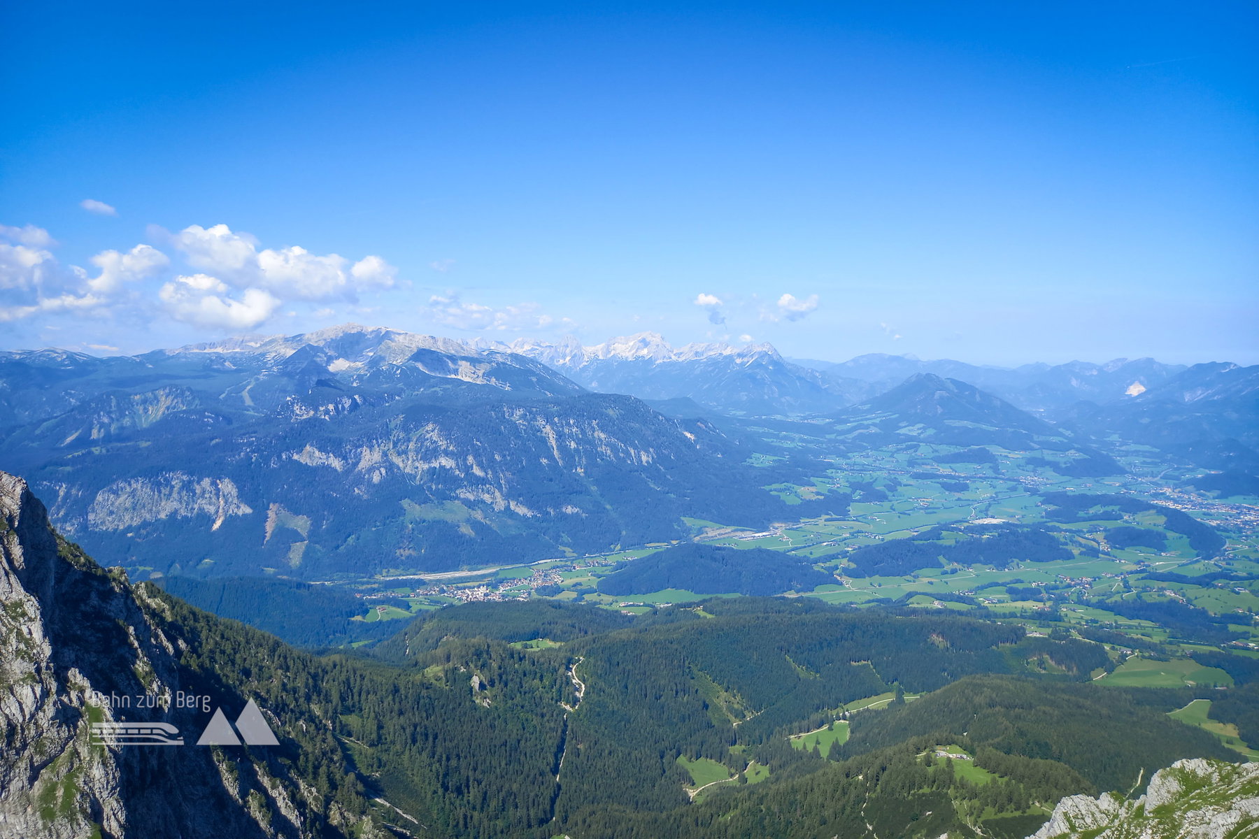 Fantastische Aussichten (auf weitere lohnende Tourenziele). Foto: Martina Friesenbichler