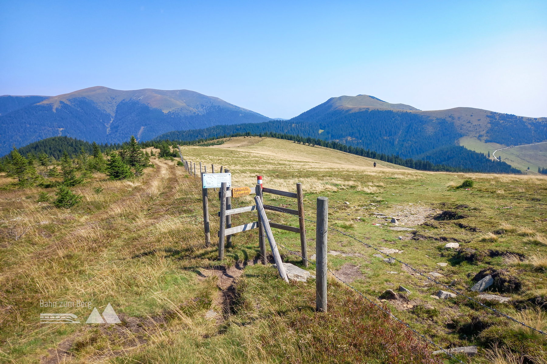 Rechts geht es hinunter zur Zeißmannhütte. Foto: Martina Friesenbichler