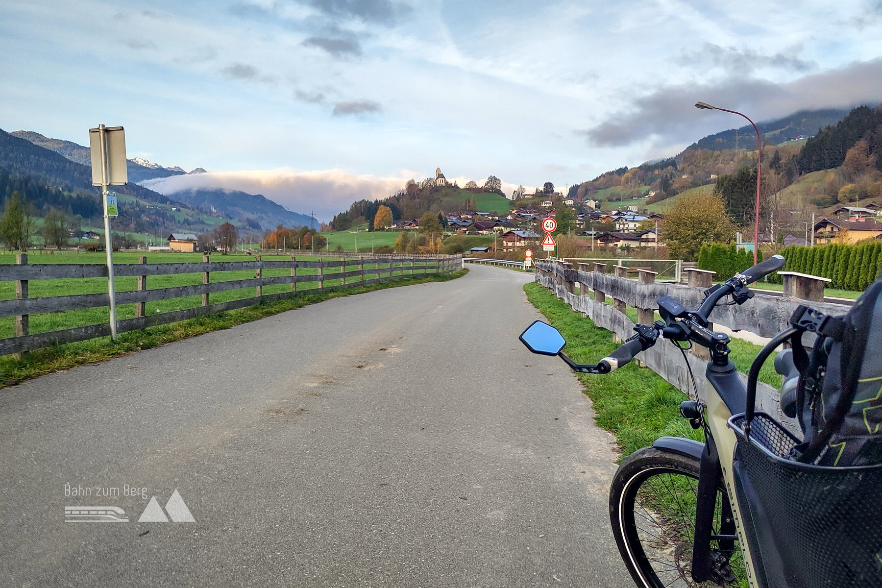 Tauernradweg – mit St. Georgen Kirchlein. Foto: Karl Plohovich