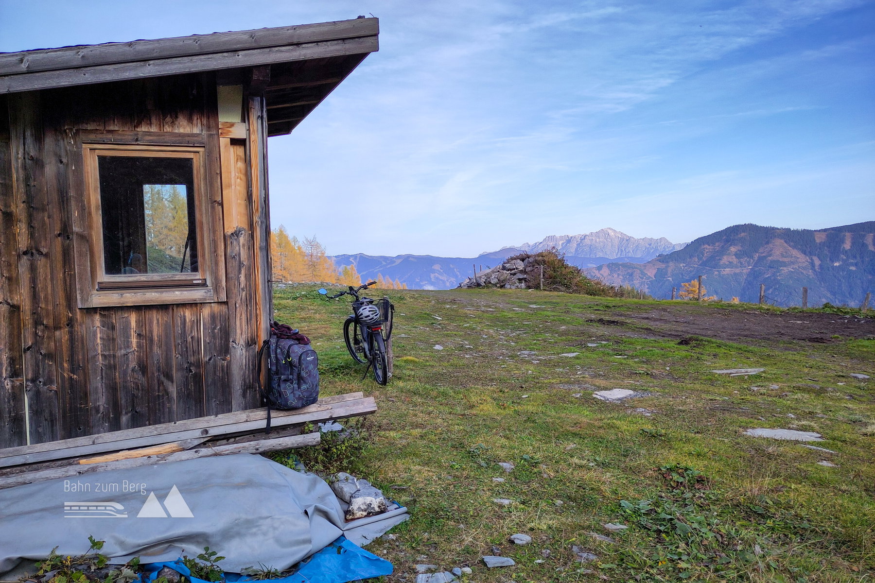 „Lifthäuschen“ mit Rad und Birnhorn (Leoganger Steinberge). Foto: Karl Plohovich