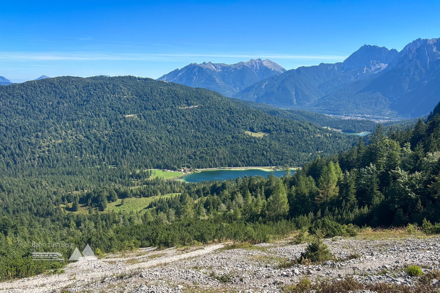 Blick auf den Ferchensee im Abstieg. Foto: David Kurz