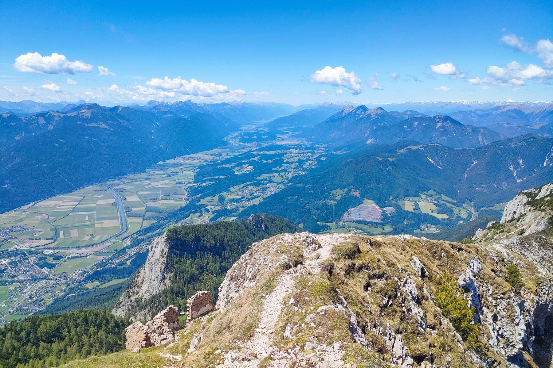 So ein schönes Panorama vom Dobratsch, auch Richtung (Nord-)Westen