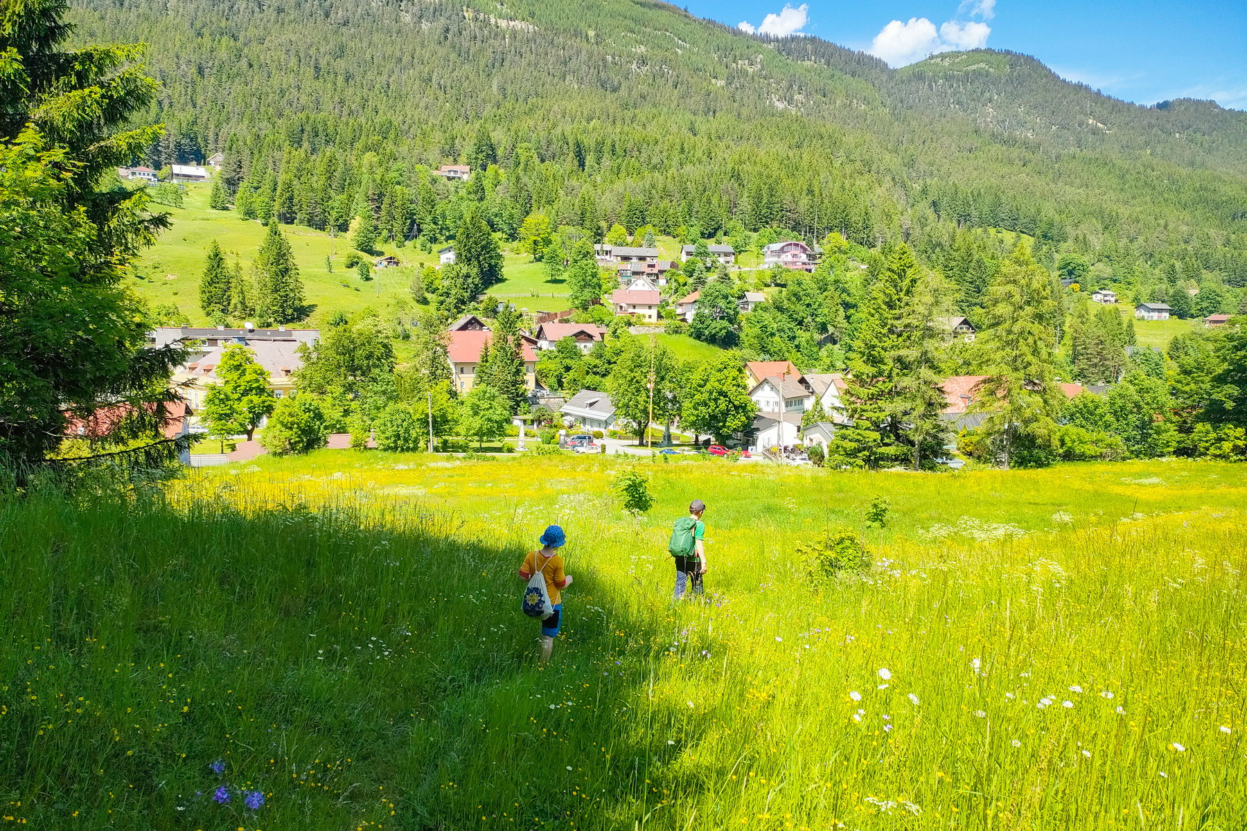 Die letzten Meter nach Bad Bleiberg geht’s über die Wiese