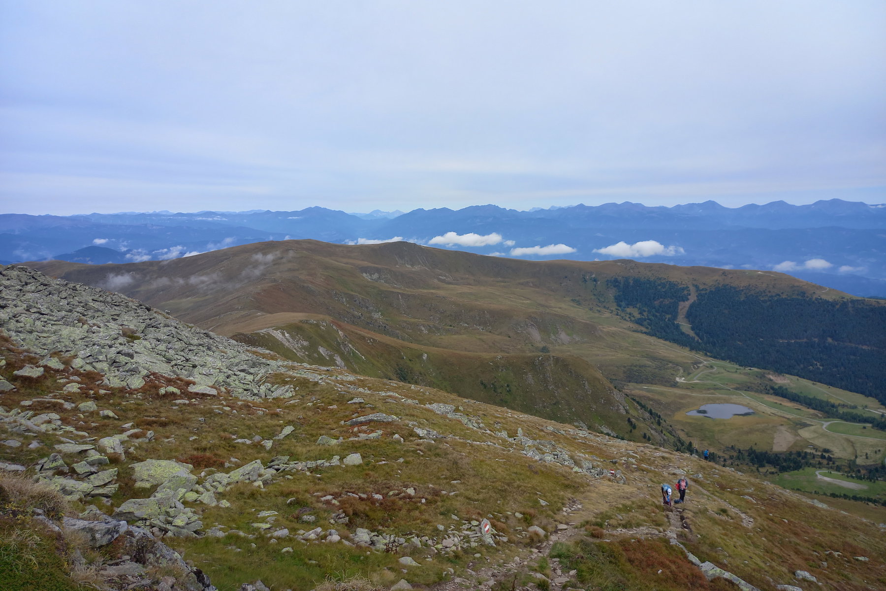 Blick zur Hohen Ranach (rechts) und zur Frauenlacke. Foto: Martina Friesenbichler