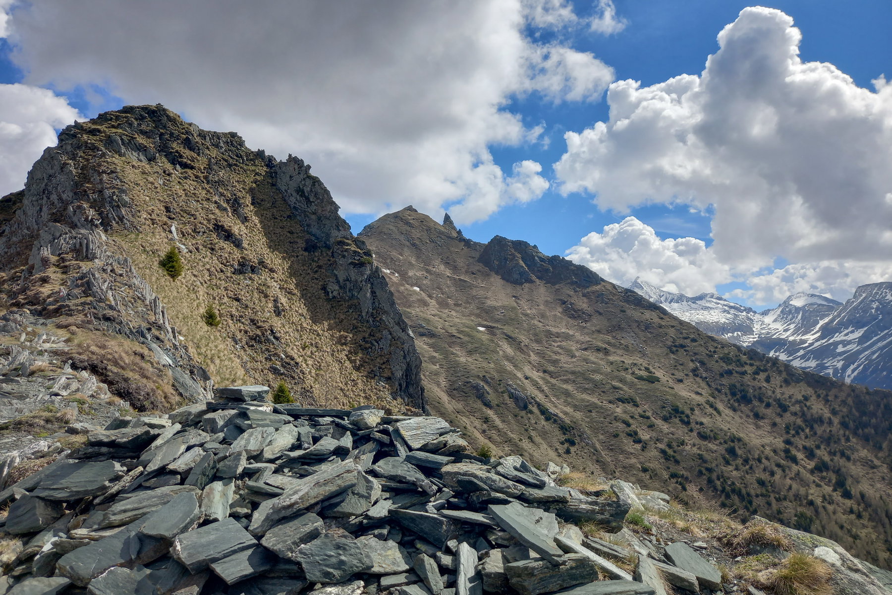 Blick Richtung Törlkopf und Maresenspitz. Dahinter lugt wohl ein Dreitausender hervor. Foto: Martina Friesenbichler