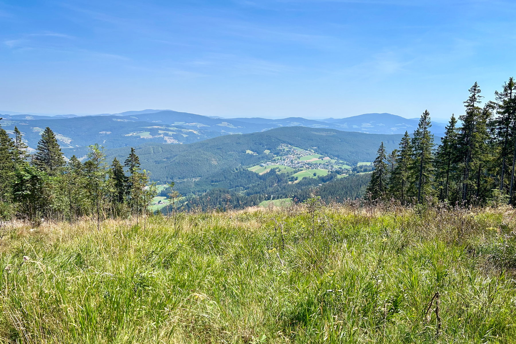 Blick nach Fischbach. Foto Veronika Schöll