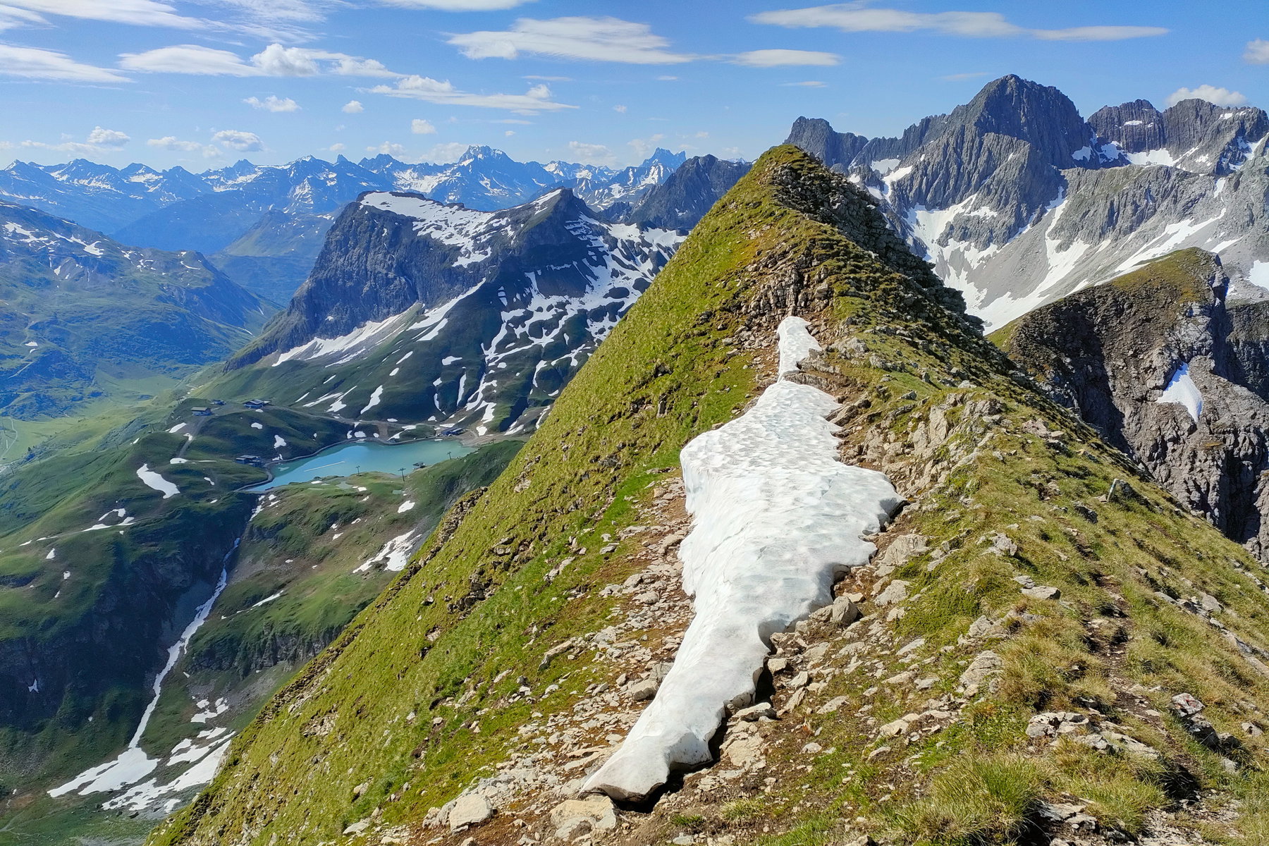 Großzügige Lechquellen-Überschreitung (Lech – Omeshorn – Wald)