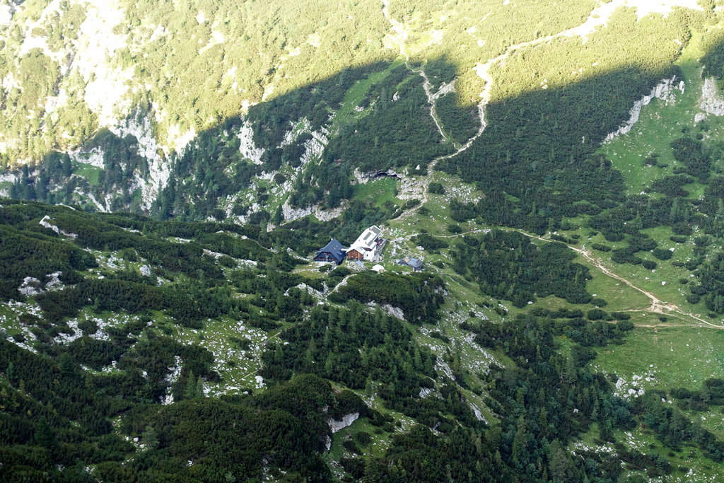 Heßhütte vom Josefinensteig aus