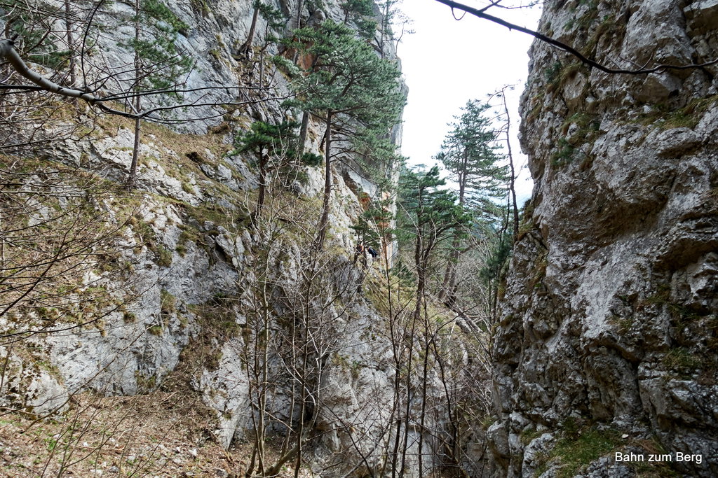In der Eng. Links oben der Mariensteig.