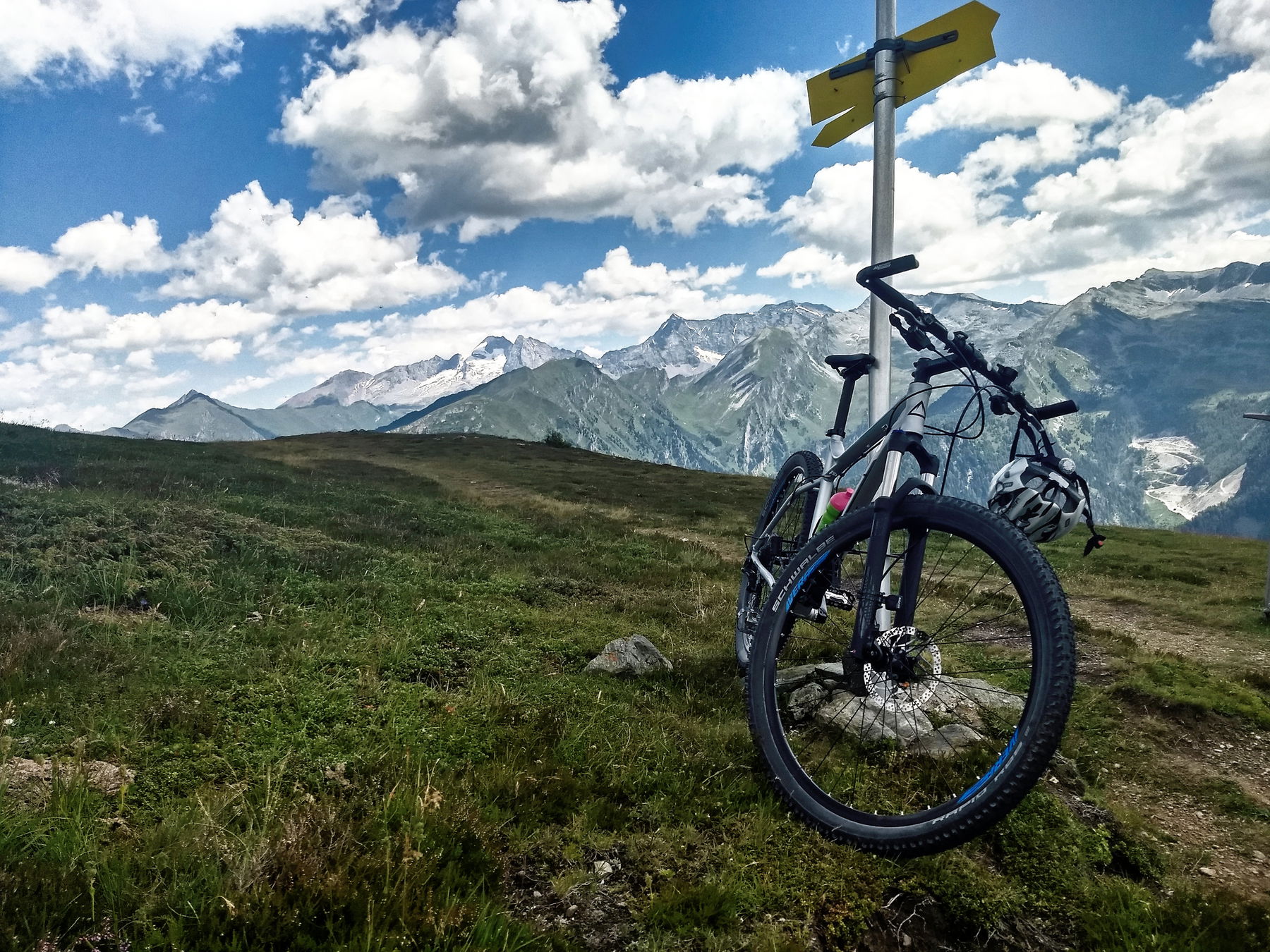 Mit dem MTB am Brenner-Grenzkamm
