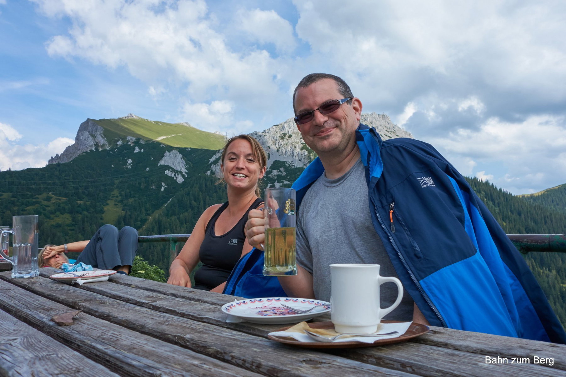 ... mit dem Trenchtling im Rücken.