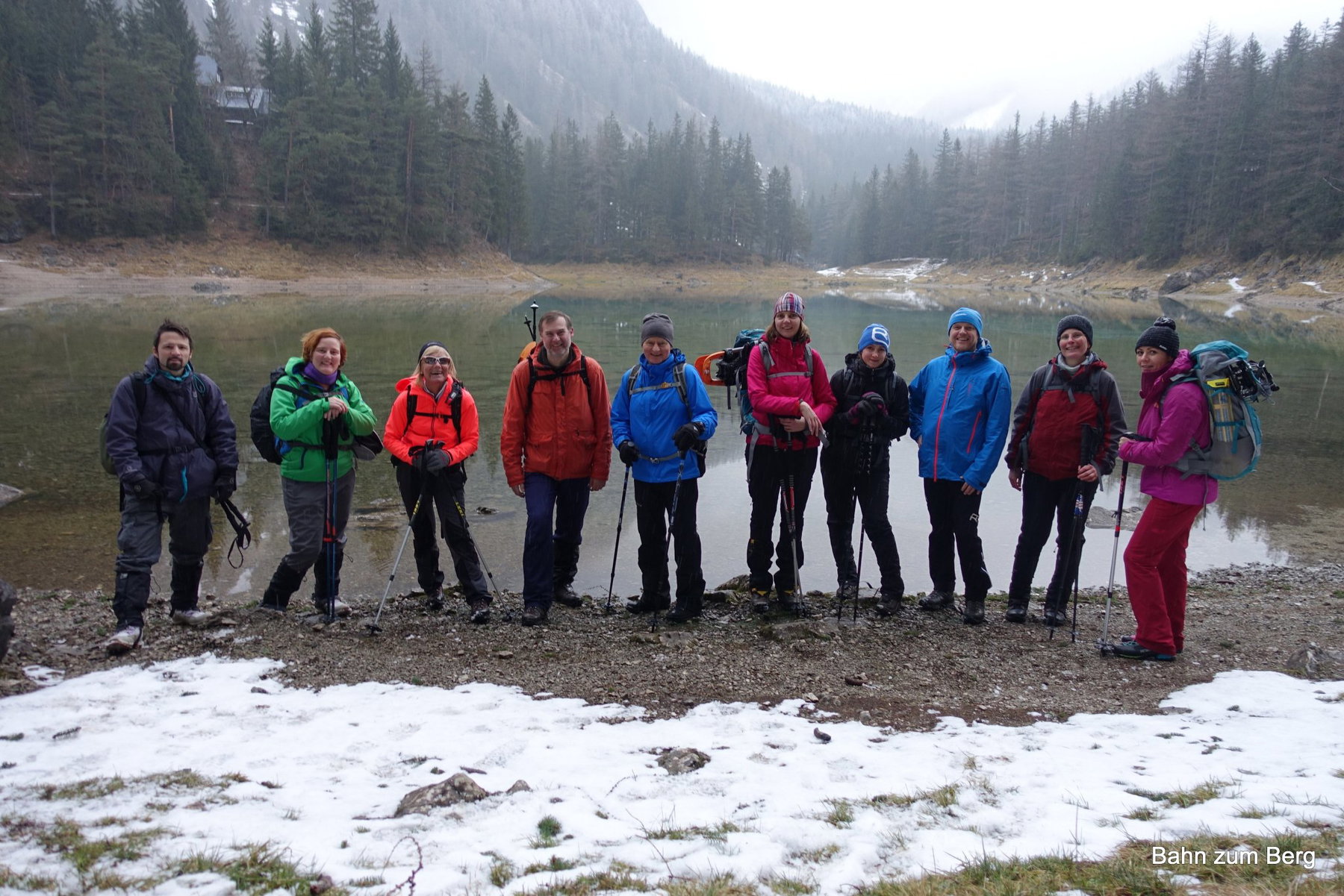 Gruppenfoto vor dem Grünen See