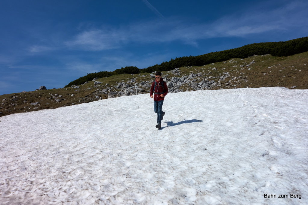 Ab und zu gibt es noch kleine Schneefelder.