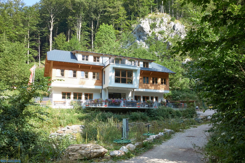 Das neue Weichtalhaus.