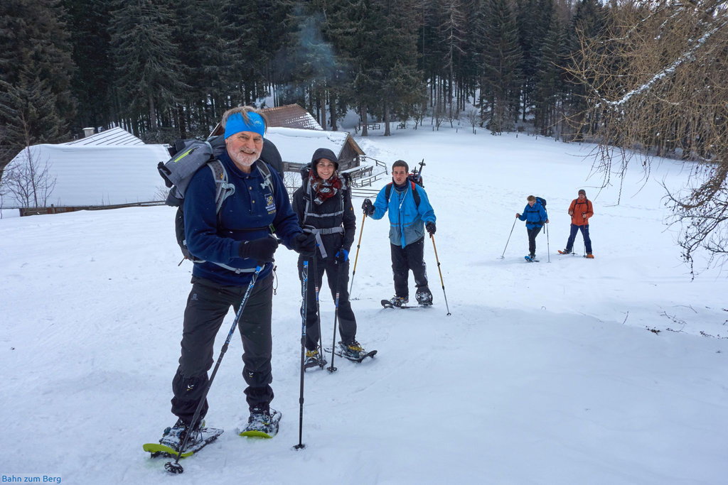 Von der Kaarlhütte aus sind es steile 100HM bis zum Gipfel des Kaarl.