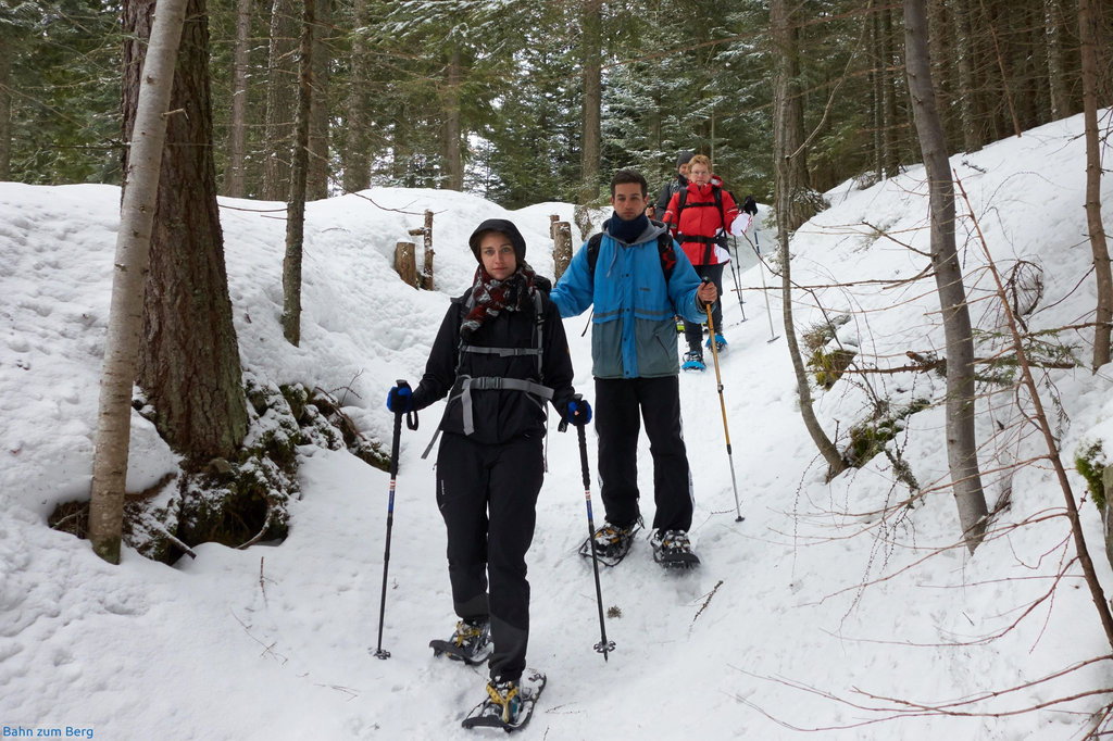 Auch hinunter gehen wir wieder durch Hohlwege.