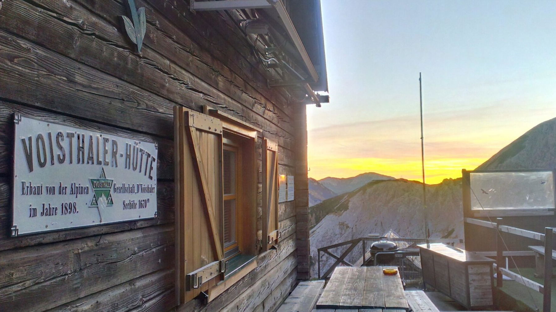 Morgenrot bei der Voisthalerhütte