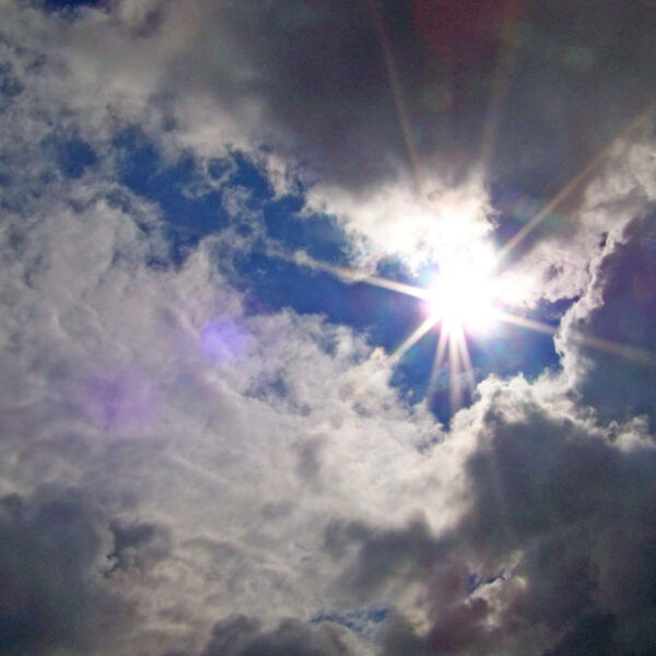 Sonne und Wolken