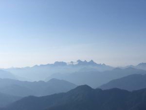 Links: Dachsteinblick. Rechts: Blick auf den Dachstein. Foto: Veronika Schöll