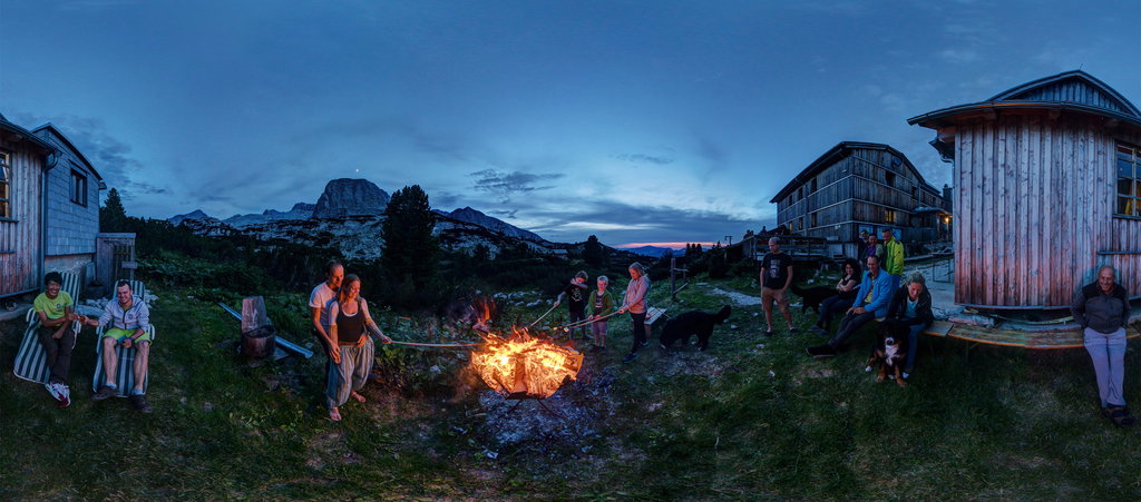 Lagerfeuer beim Wiesberghaus. Foto: Sven Posch