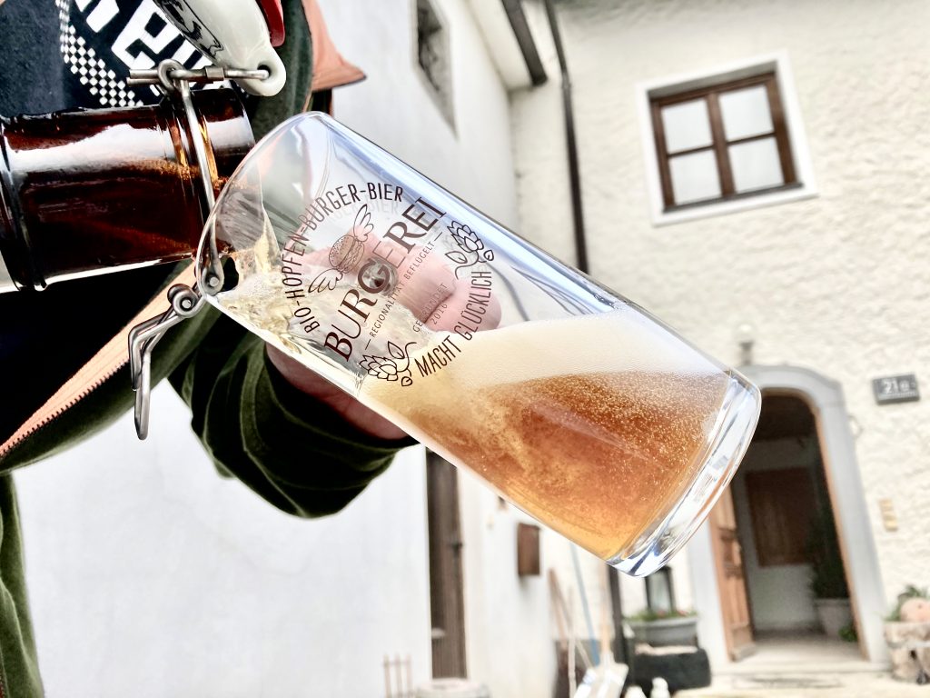Macht Hopfen ohne Burger auch glücklich? Ja! Foto: Stefan Hochhold