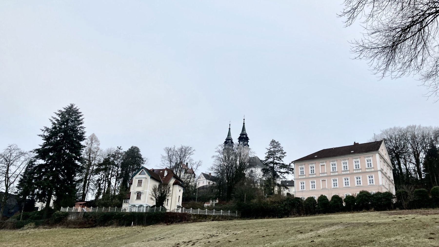 Blick auf die Pöstlingbergkirche. Foto: Stefan Hochhold