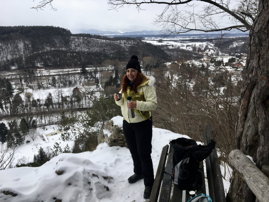 Wasser predigen und (Glüh-)Wein trinken auf der Lutherkanzel. Foto Veronika Schöll