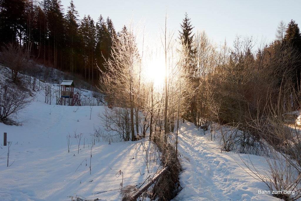 Start des Wanderwegs gegenüber des ersten Sessellifts. Foto: Martin Heppner