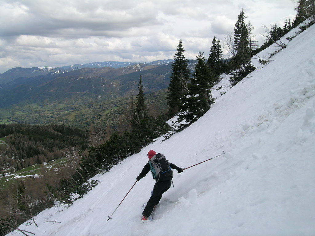 Abfahrt im Karlgraben 2. Foto: Alpenverein Edelweiss