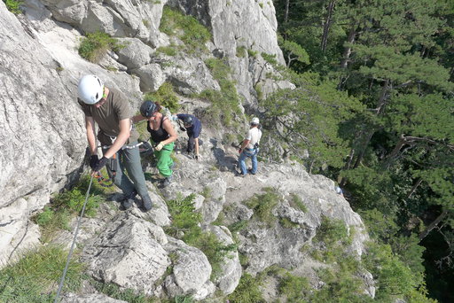 In der schönen sonnigen Rampe. Foto: Alpenverein Edelweiss