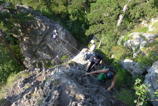 Oberhalb der Seilbrücke 1. Foto: Alpenverein Edelweiss