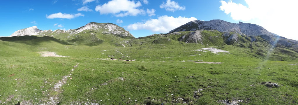 Mittig im Bild die Seitenbachscharte, Murmeltiergebiet. Foto: Konrad Gwiggner