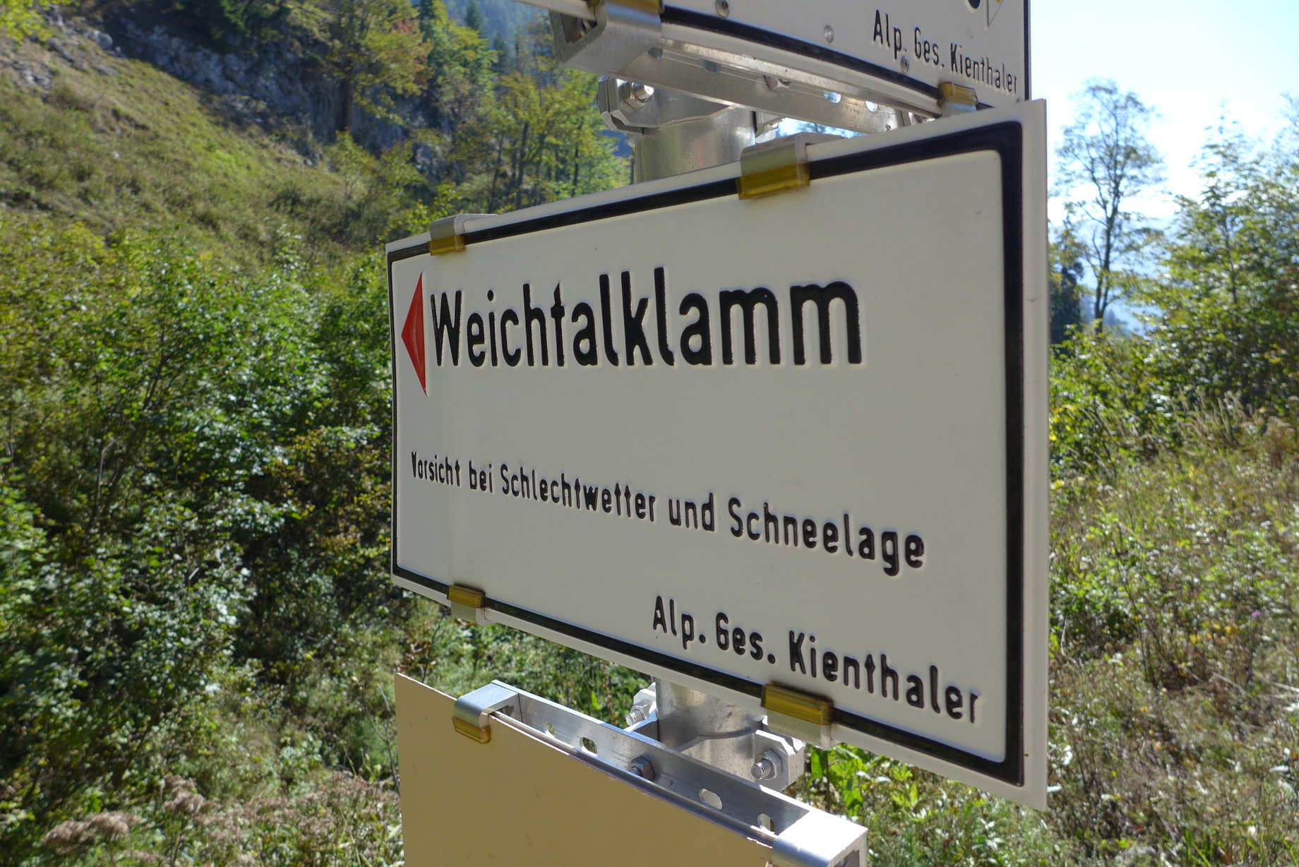 Schild Weichtalklamm. Foto: Alpenverein Edelweiss