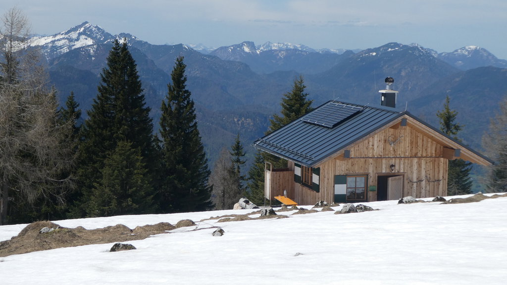 Die kleine Hütte auf der Alm. Foto: Karl Plohovich