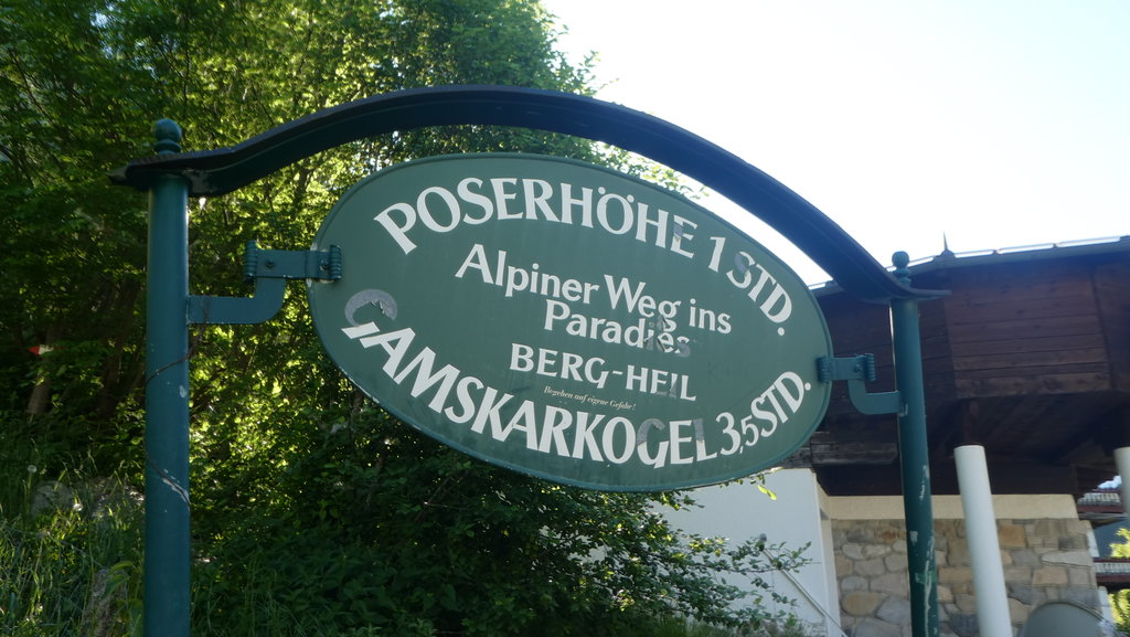 Grüner Baum, Einstieg in den Weg. Foto: Karl Plohovich