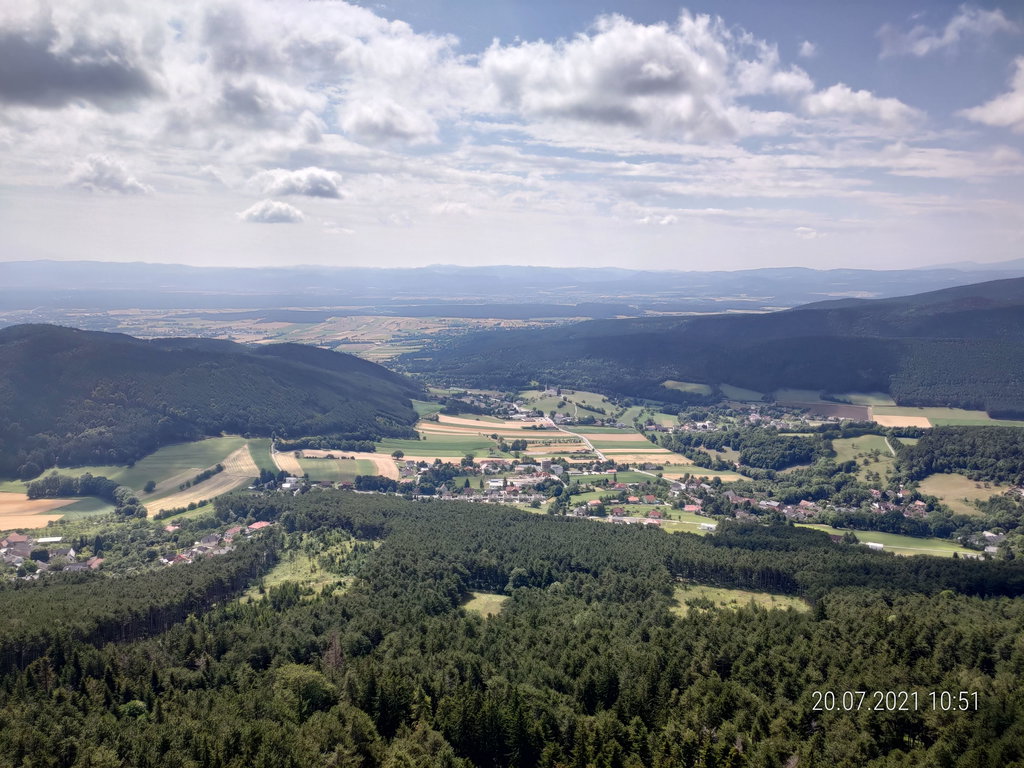 Aussicht am Springlessteig. Foto Simon Widy