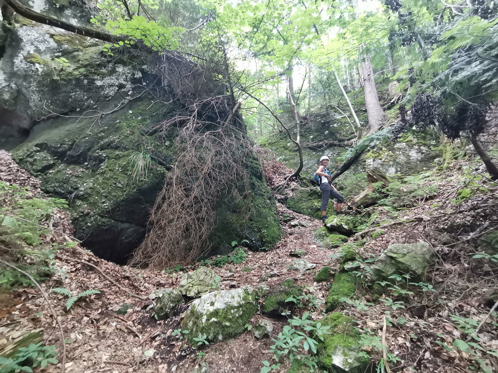Wildromantisch geht es weiter durch die Kleine Klause. Foto Veronika Schöll