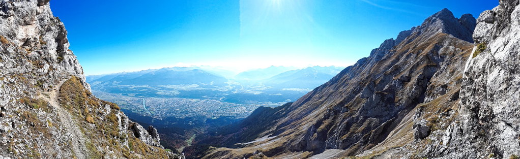 Blick auf Innsbruck und Umgebung. Foto: Konrad Gwiggner